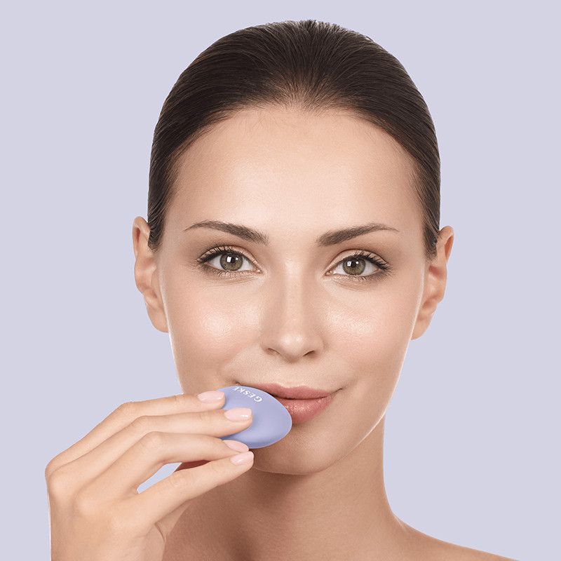 Пристрій для збільшення обʼєму губ GESKE Lip Volumizer & Booster 4 в 1 фіолетовий M на beauty-prof.com Фото 4 Пристрій для збільшення обʼєму губ GESKE Lip Volumizer & Booster 4 в 1 фіолетовий M Фото 4