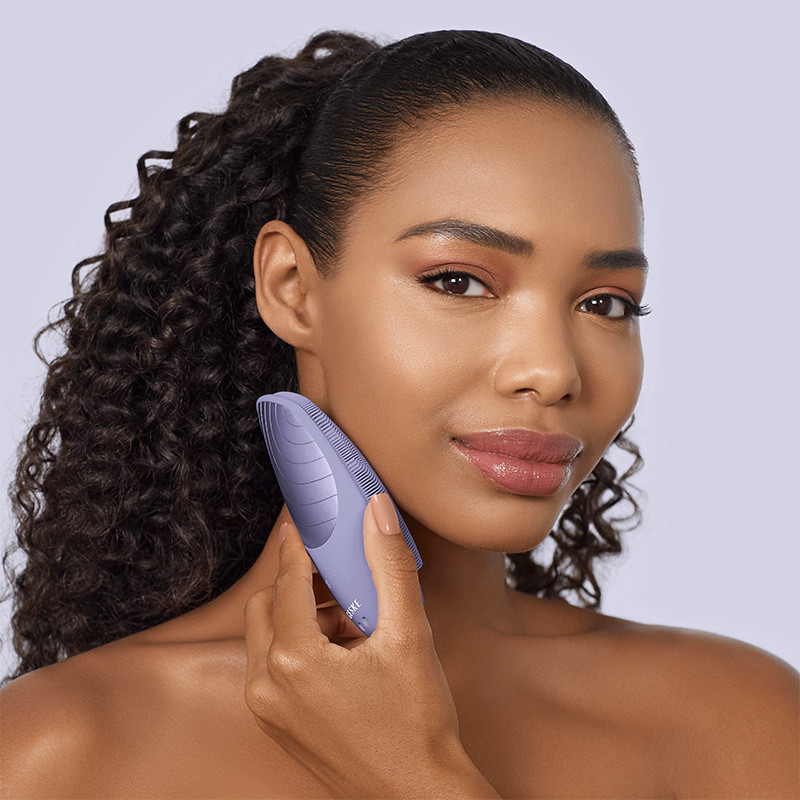 Електронна звукова термо щітка для обличчя GESKE Sonic Thermo Facial Brush 6 в 1 фіолетовий на beauty-prof.com Фото 4 Електронна звукова термо щітка для обличчя GESKE Sonic Thermo Facial Brush 6 в 1 фіолетовий Фото 4